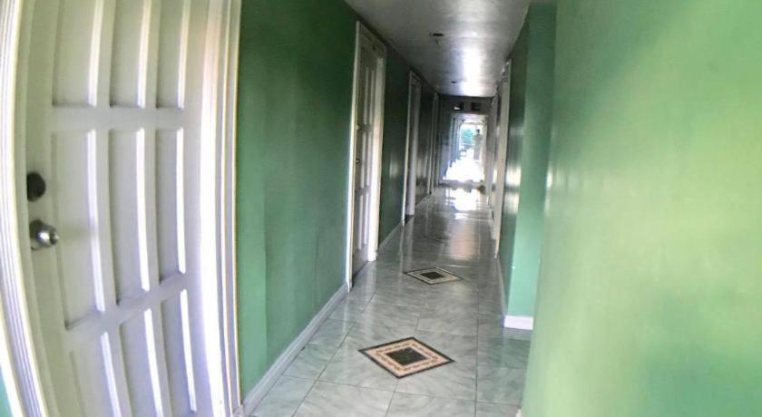 Dormitels.Ph Ust Hotell Manila Eksteriør bilde