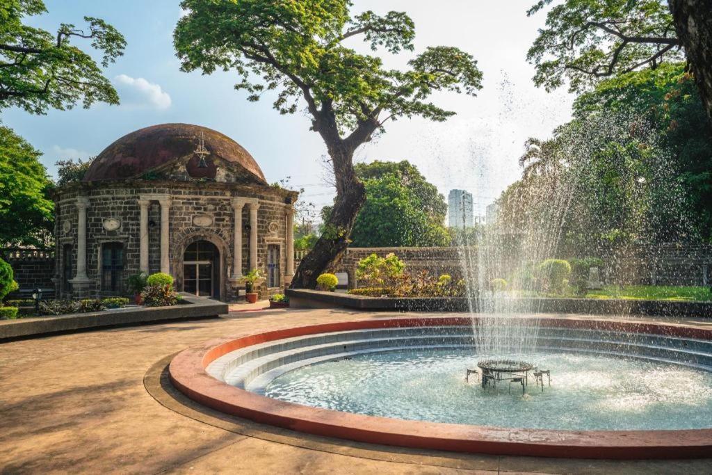 Dormitels.Ph Ust Hotell Manila Eksteriør bilde
